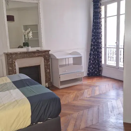Cosy House Tour Eiffel